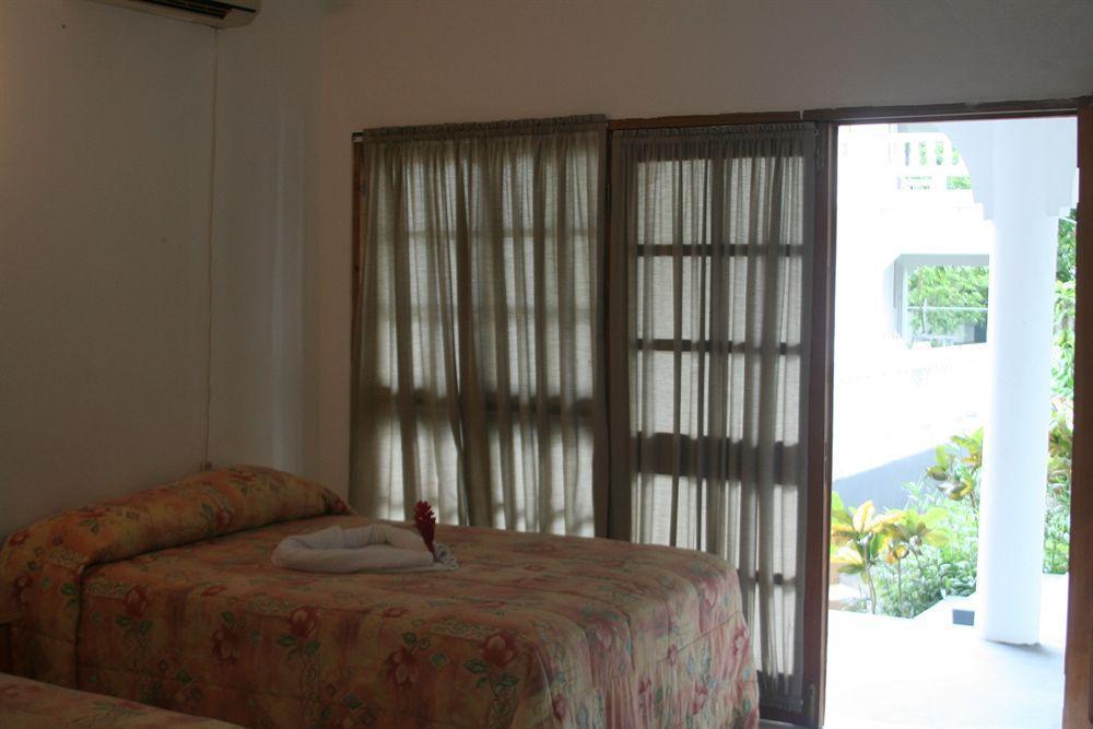 Pure Oasis Resort Negril Exterior photo