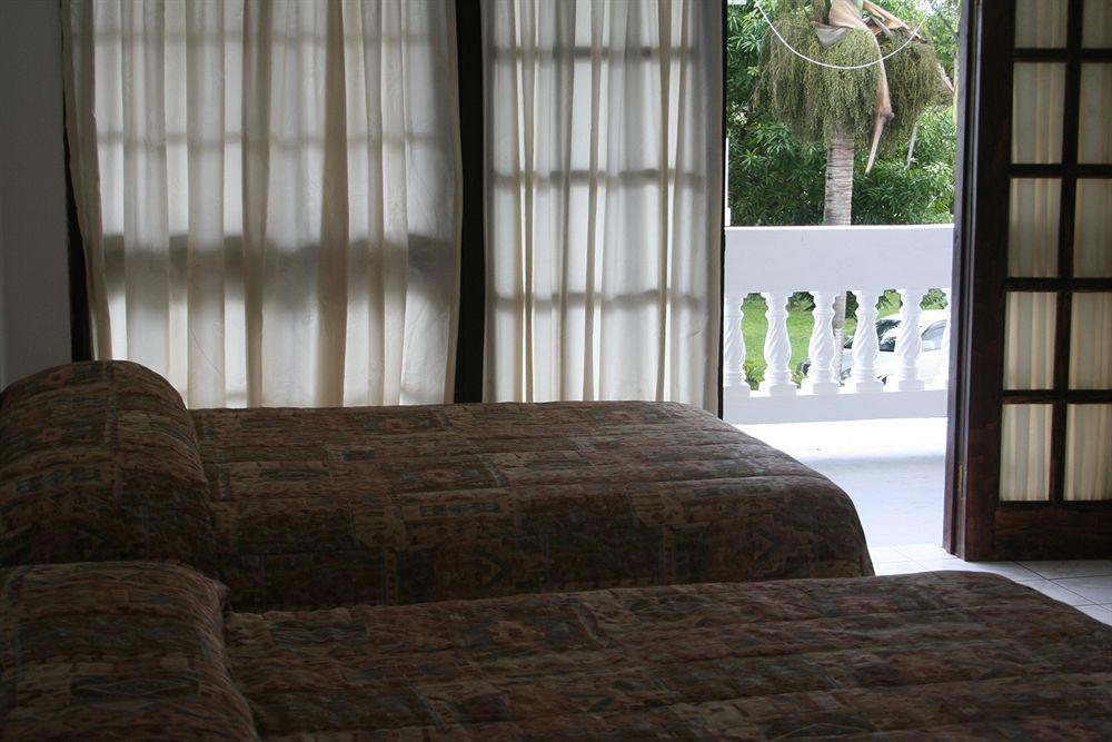 Pure Oasis Resort Negril Exterior photo